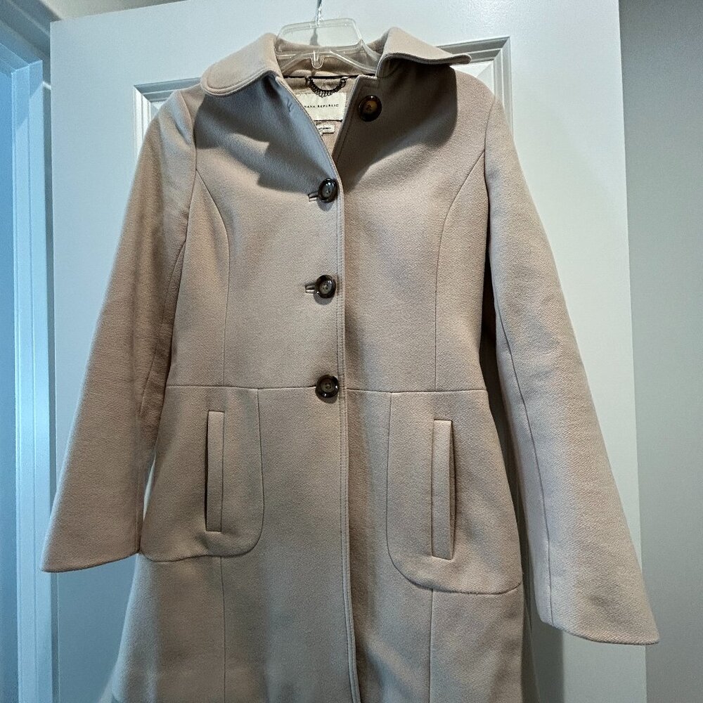 Women's Banana Republic Tan Wool Coat with Buttons XS Extra Small
